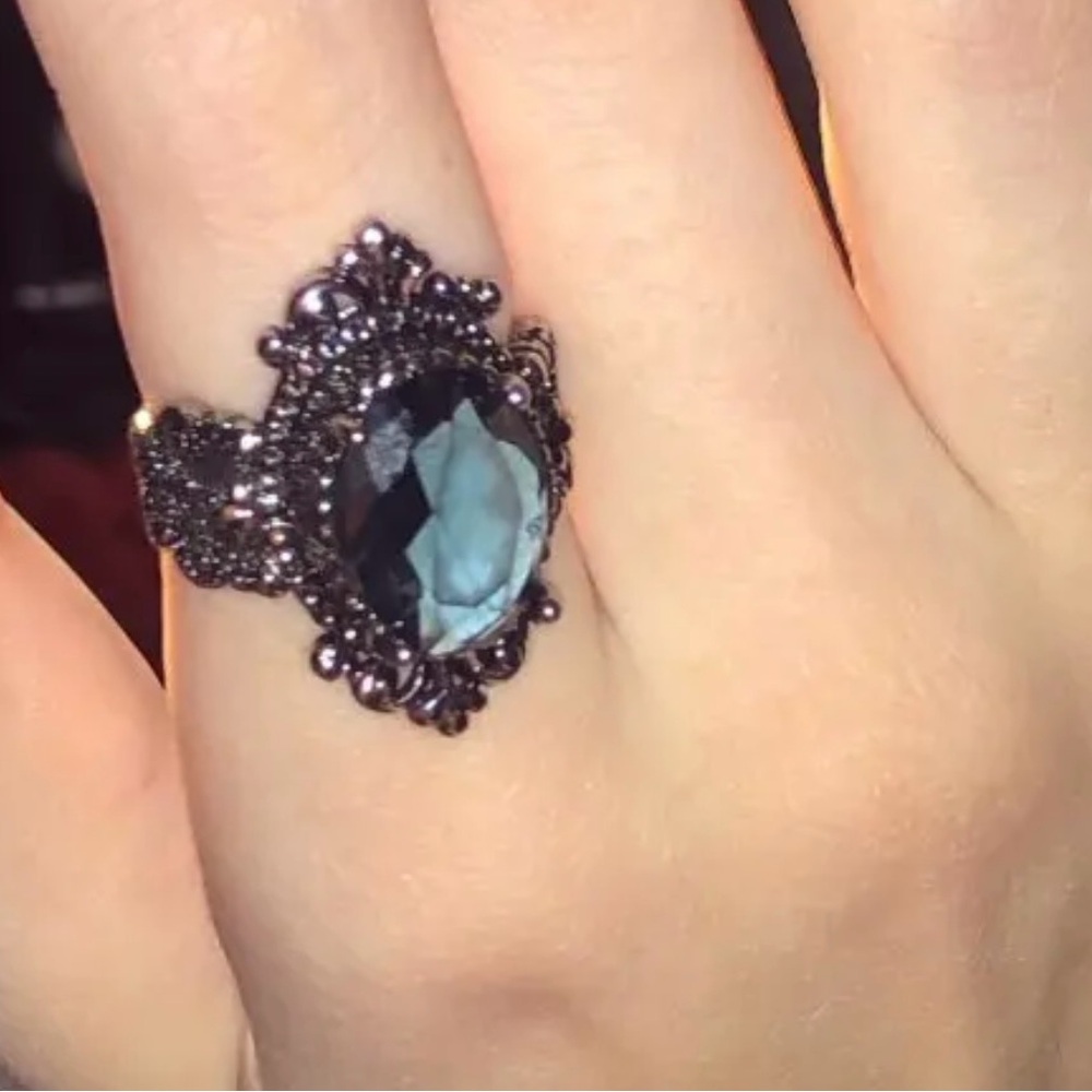Goth Victorian ring deep London blue shade - Picture 7 of 7